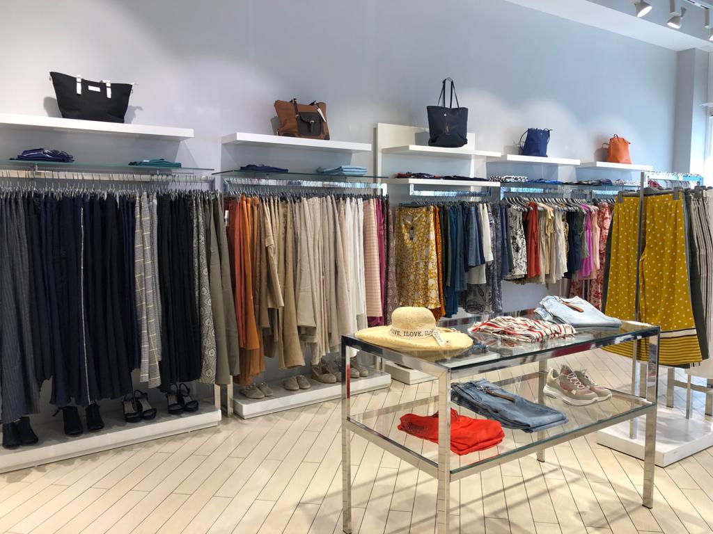 Al Molo 8.44 di Vado sbarca l'outlet di Camomilla: tantissima scelta per i  look al femminile (FOTO) - Savonanews.it