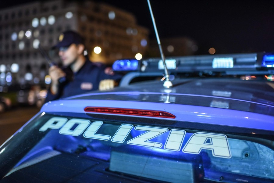 Polizia di Stato, ecco il nuovo calendario istituzionale edizione 2024 è  curato da Massimo Sestini 