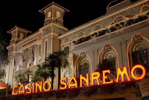Maurizio Lastrico, Paolo Migone, Mago Gabriele Gentile con Nicole Magolie e la sua Band inaugurano la stagione Eventi del Casinò di Sanremo Maurizio Lastrico, Paolo Migone, Mago Gabriele Gentile con Nicole Magolie e la sua Band inaugurano la stagione Eventi del Casinò di Sanremo
