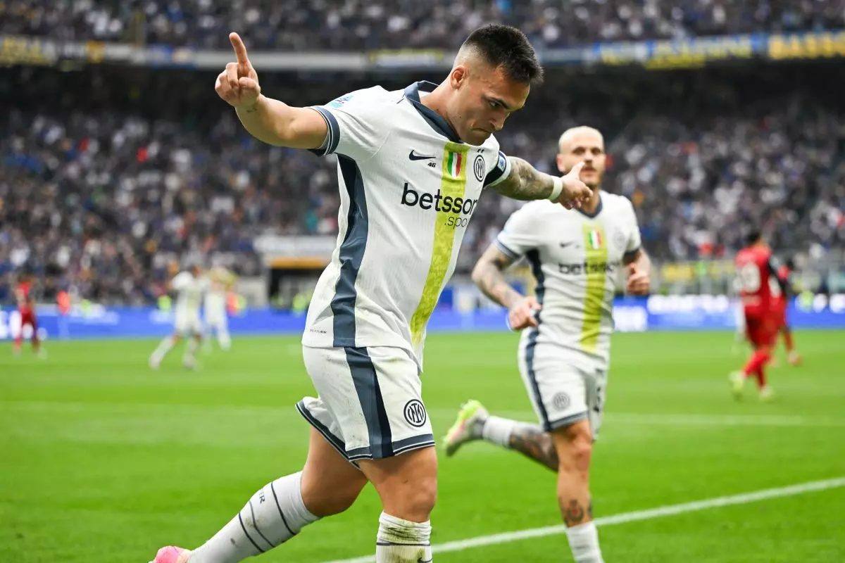 Inter-Cagliari 3-1, i nerazzurri tornano a +6 sul Napoli Inter-Cagliari 3-1, i nerazzurri tornano a +6 sul Napoli