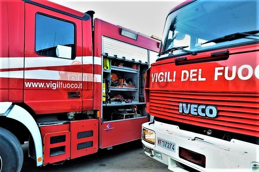 Incendio ai cavi della fibra sotto il ponte San Giorgio a Genova: rete Tim in tilt, disagi a treni e autostrade. Ipotesi dolosa Incendio ai cavi della fibra sotto il ponte San Giorgio a Genova: rete Tim in tilt, disagi a treni e autostrade. Ipotesi dolosa