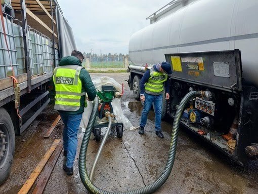 Contrabbando di gasolio da Vado a Napoli: 7 condanne dai 3 ai 6 anni e 4 mesi Contrabbando di gasolio da Vado a Napoli: 7 condanne dai 3 ai 6 anni e 4 mesi