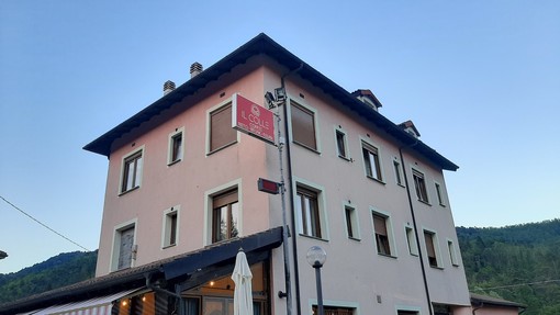 L'albergo ristorante Il Colle a Nava vi aspetta per il pranzo di Pasqua L'albergo ristorante Il Colle a Nava vi aspetta per il pranzo di Pasqua
