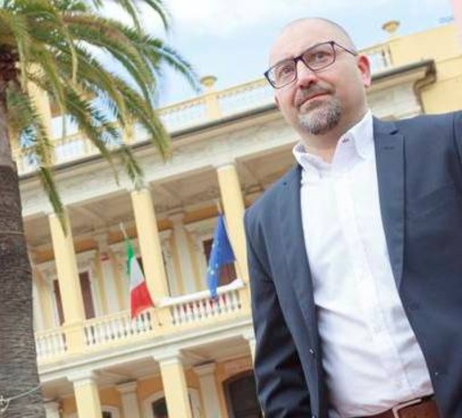 Borghetto, il sindaco Canepa al fianco dei vertici ATA: "La mia solidarietà a Garassini e Debenedetti" Borghetto, il sindaco Canepa al fianco dei vertici ATA: "La mia solidarietà a Garassini e Debenedetti"