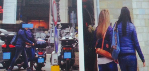 Savona, prostituzione in via Ponchielli e via Nizza: le sorelle colombiane non rispondono al gip Savona, prostituzione in via Ponchielli e via Nizza: le sorelle colombiane non rispondono al gip