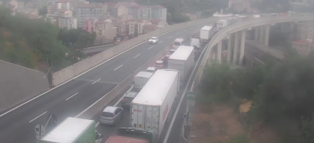 Incidente in A10 all'altezza di Albisola: traffico in tilt su autostrada e Aurelia Incidente in A10 all'altezza di Albisola: traffico in tilt su autostrada e Aurelia