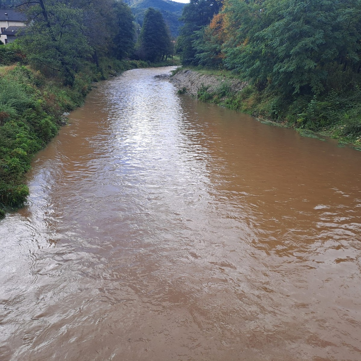 Il fiume Bormida a Calizzano Il fiume Bormida a Calizzano