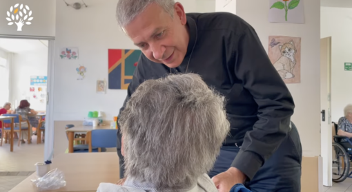 Don Meo Prato scelto come volto per la campagna nazionale “Uniti nel Dono”: "Sa che nessuno deve restare solo" Don Meo Prato scelto come volto per la campagna nazionale “Uniti nel Dono”: "Sa che nessuno deve restare solo"