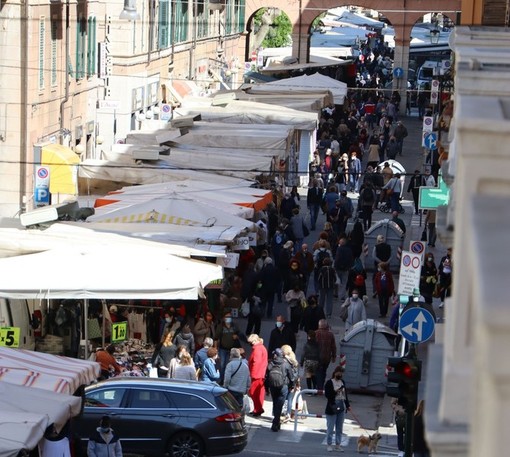 Spostamento parziale del mercato del lunedì in via Paleocapa. Consigliere Santi: "Quali sono le reali intenzioni dell'amministrazione?"