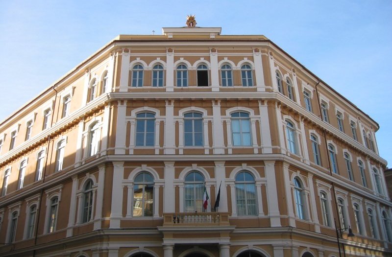 La condanna degli studenti del Liceo Classico Chiabrera per lo striscione appeso dal gruppo di estrema destra “Gioventù italiana sv” La condanna degli studenti del Liceo Classico Chiabrera per lo striscione appeso dal gruppo di estrema destra “Gioventù italiana sv”