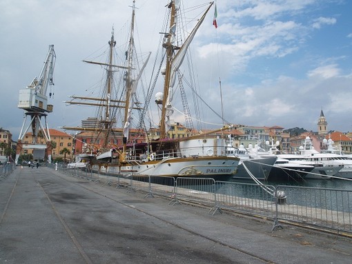 Oggi e domani visitabile la Nave Scuola Palinuro in sosta a Laigueglia Oggi e domani visitabile la Nave Scuola Palinuro in sosta a Laigueglia