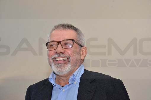 L'Agenzia delle Entrate chiede un milione di euro a Hamza Piccardo esponente della comunità islamica italiana L'Agenzia delle Entrate chiede un milione di euro a Hamza Piccardo esponente della comunità islamica italiana