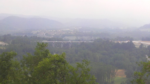 Tromba d’aria sulla Torino-Savona, nei pressi della Fondovalle Tanaro Tromba d’aria sulla Torino-Savona, nei pressi della Fondovalle Tanaro