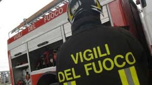 Albisola, prende fuoco una canna fumaria a Ellera Albisola, prende fuoco una canna fumaria a Ellera