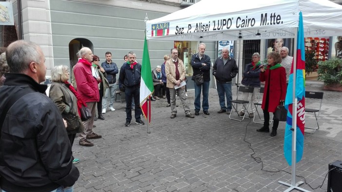 Cairo, presidio antifascista in piazza Stallani. L'ANPI: "Riaffermiamo il nostro 'no' ad ogni rievocazione nostalgica"