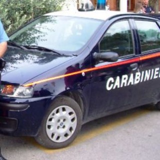Picchia e minaccia la moglie di morte, arrestato ieri ad Albenga