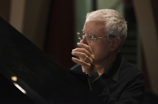 Sabato 17 dicembre il concerto dell’Accademia Musicale di Savona: raccolta fondi per borse di studio dedicate ai ragazzi di Villapiana Sabato 17 dicembre il concerto dell’Accademia Musicale di Savona: raccolta fondi per borse di studio dedicate ai ragazzi di Villapiana