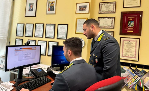 Compensi non dichiarati per oltre 1 milione di euro: professionista savonese nei guai