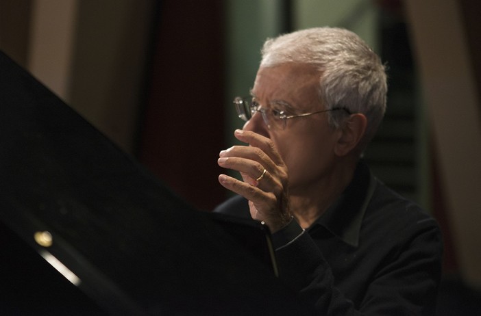 Sabato 17 dicembre il concerto dell’Accademia Musicale di Savona: raccolta fondi per borse di studio dedicate ai ragazzi di Villapiana Sabato 17 dicembre il concerto dell’Accademia Musicale di Savona: raccolta fondi per borse di studio dedicate ai ragazzi di Villapiana