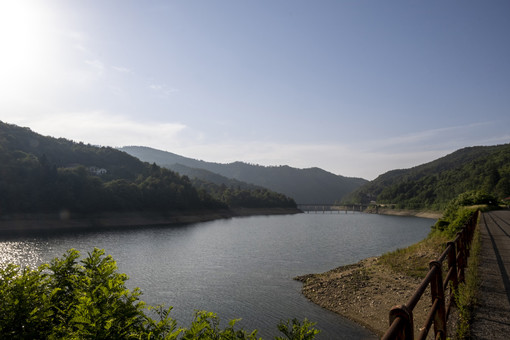Osiglia, una passeggiata intorno al lago per ricordare Gabriella Simoncini Osiglia, una passeggiata intorno al lago per ricordare Gabriella Simoncini