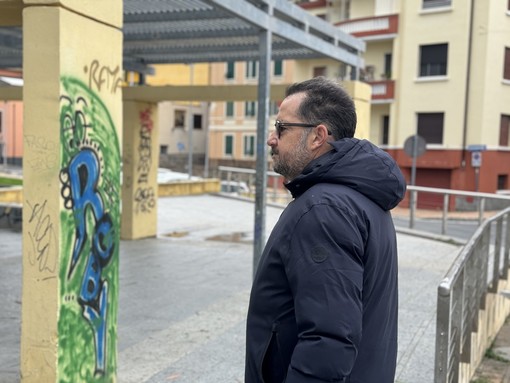 Degrado in piazza Europa ad Albenga, Podio: "Famiglie e ragazzi meritano spazi decorosi" Degrado in piazza Europa ad Albenga, Podio: "Famiglie e ragazzi meritano spazi decorosi"