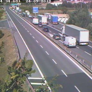 Incidente in autostrada tra Albenga e Borghetto, rallentamenti sul tratto