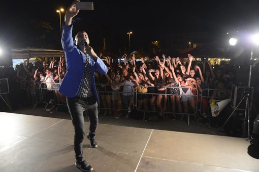 Street Food and Show di Vado Ligure, successo ieri con i Matt &amp; Bise: stasera alle 21.30 i BeatBox