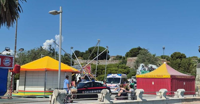 Savona, accoltellamento al Prolungamento in Piazzale Eroe dei due Mondi: un ferito in codice rosso