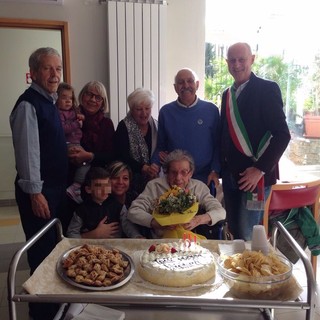 Alassio, 103 candeline per la signora Bianca Ottonello