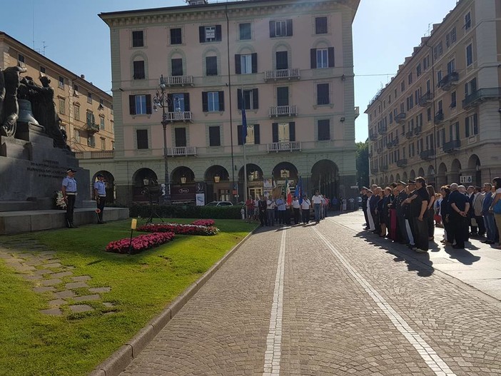 Savona, il sindaco ricorda le vittime dell’attentato di Dacca al rintocco di piazza Mameli