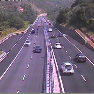 Viabilità, code per traffico intenso lungo l'autostrada A10 (FOTO)
