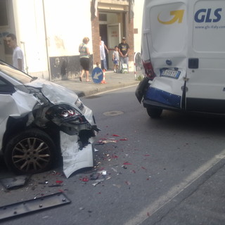 Savona: un tamponamento e il traffico di Villapiana collassa (foto)