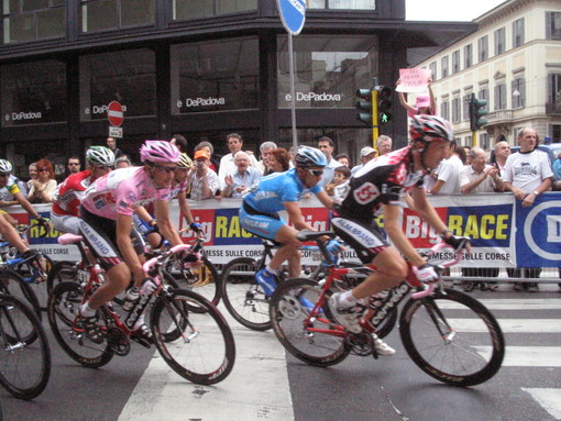 Per la Classica di Primavera Milano-Sanremo nessun intoppo a Bergeggi Per la Classica di Primavera Milano-Sanremo nessun intoppo a Bergeggi