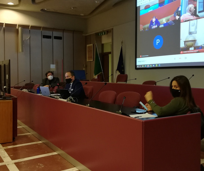 Infrastrutture dei territori di Savona, Vado Ligure e Quiliano: tavolo aperto tra Provincia, Enti e Sindacati Infrastrutture dei territori di Savona, Vado Ligure e Quiliano: tavolo aperto tra Provincia, Enti e Sindacati