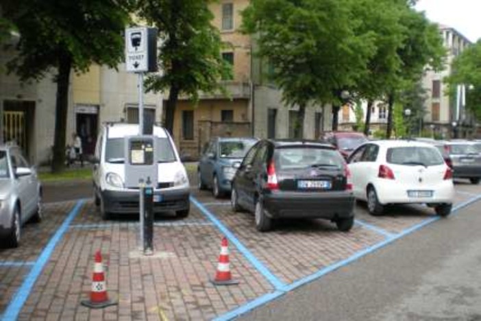 Savona, progetto "Easy Parking": 11.000 Euro per 54 cartelli? Savona, progetto "Easy Parking": 11.000 Euro per 54 cartelli?