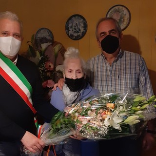 Pontinvrea, festa per i 100 anni di Caterina Zunino (FOTO)