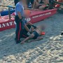 Attimi di paura ai Bagni Lido di Pietra Ligure: uomo bloccato e portato via dai carabinieri Attimi di paura ai Bagni Lido di Pietra Ligure: uomo bloccato e portato via dai carabinieri