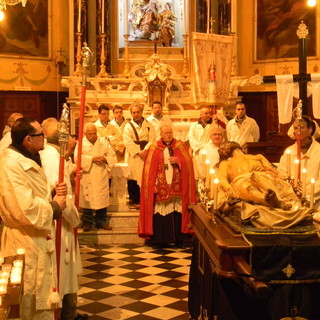 Ad Alassio la tradizionale processione del Venerdì Santo