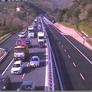 Coda in Autostrada tra Savona e Spotorno direzione Ventimiglia