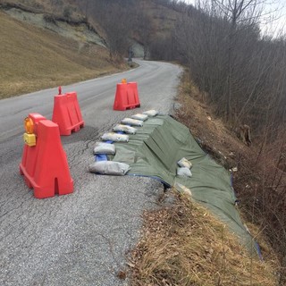 Frana sulla strada dei Pastoni, la segnalazione di un automobilista: "Lavori di messa in sicurezza scarsi" Frana sulla strada dei Pastoni, la segnalazione di un automobilista: "Lavori di messa in sicurezza scarsi"