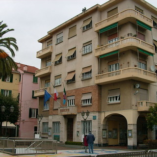 Il gruppo "Viviamo Insieme Albissola" presenta interpellanza sul polo scolastico Il gruppo "Viviamo Insieme Albissola" presenta interpellanza sul polo scolastico