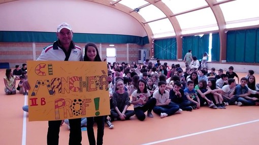 Dopo quarant'anni di insegnamento "volati via come un soffio", il prof Giorgio Caviglia va in pensione