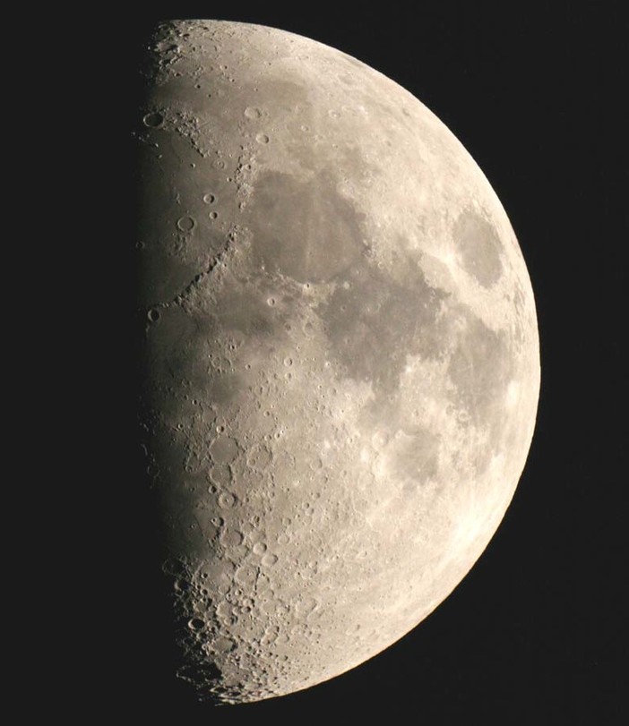 Luglio è il "mese della luna" con l'Associazione savonese Astrofili Orione