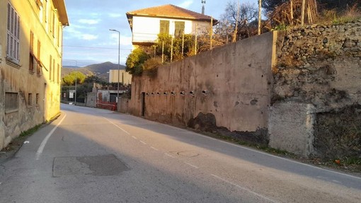 Crepa su un muro in Corso Italia ad Albisola: riaperta la strada