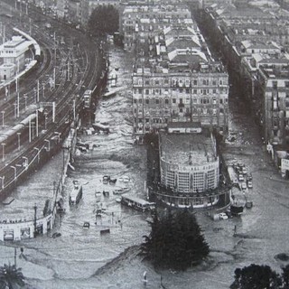 L'Alluvione travolge Genova: sette morti, due bimbi