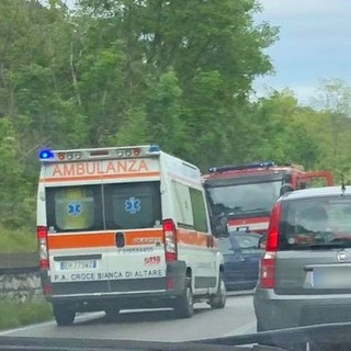 Auto perde il controllo lungo la Sp 29 del Cadibona: soccorsi mobilitati