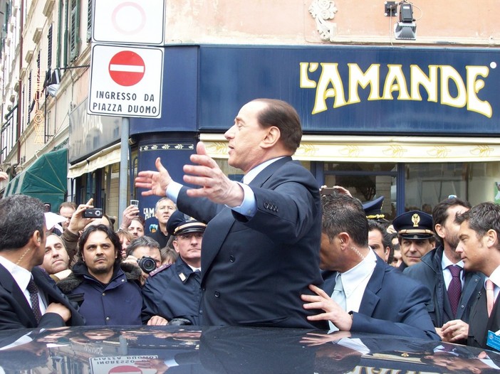 Savona: tredicesimo indagato per il comizio di Berlusconi Savona: tredicesimo indagato per il comizio di Berlusconi