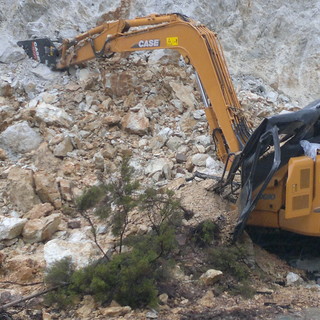 Muore schiacciato in una ruspa il figlio di Orlando Fazzari, uno dei principali accusatori della ndrangheta locale