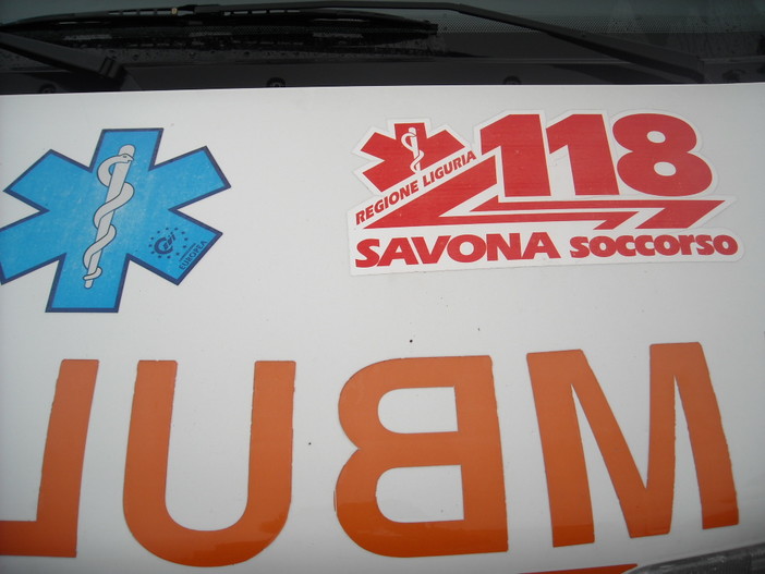 Savona: auto contro moto in via Vittorio Veneto