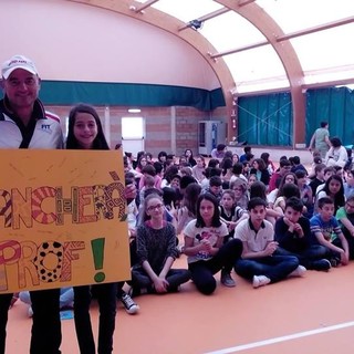 Dopo quarant'anni di insegnamento "volati via come un soffio", il prof Giorgio Caviglia va in pensione